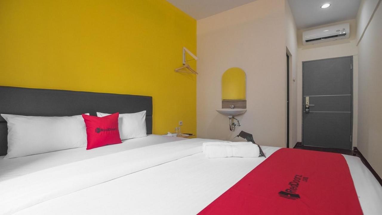 Reddoorz Near Itc Mangga Dua Hotel