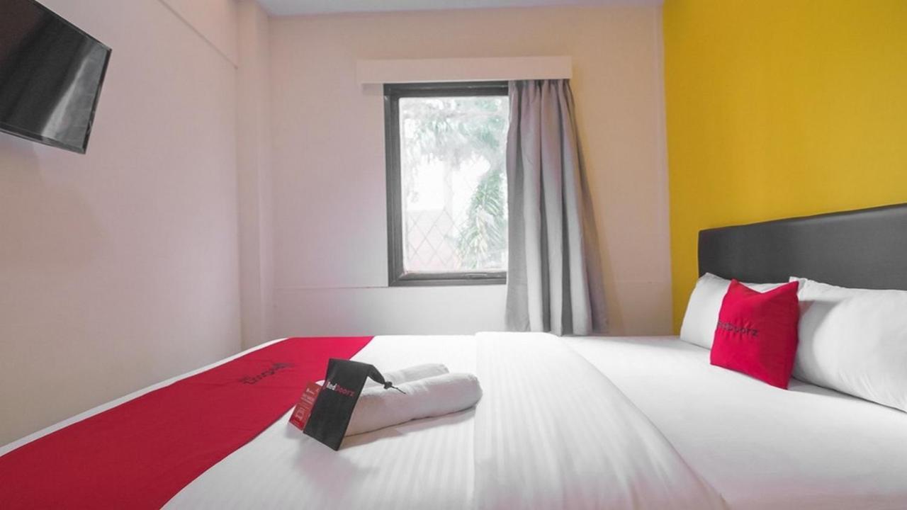Reddoorz Near Itc Mangga Dua Hotel