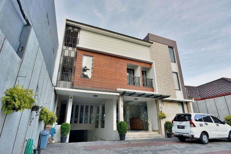 Jasmine Hotel 3*