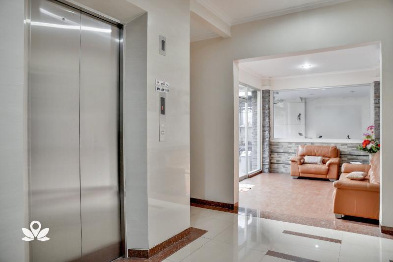 Clover Guest house *