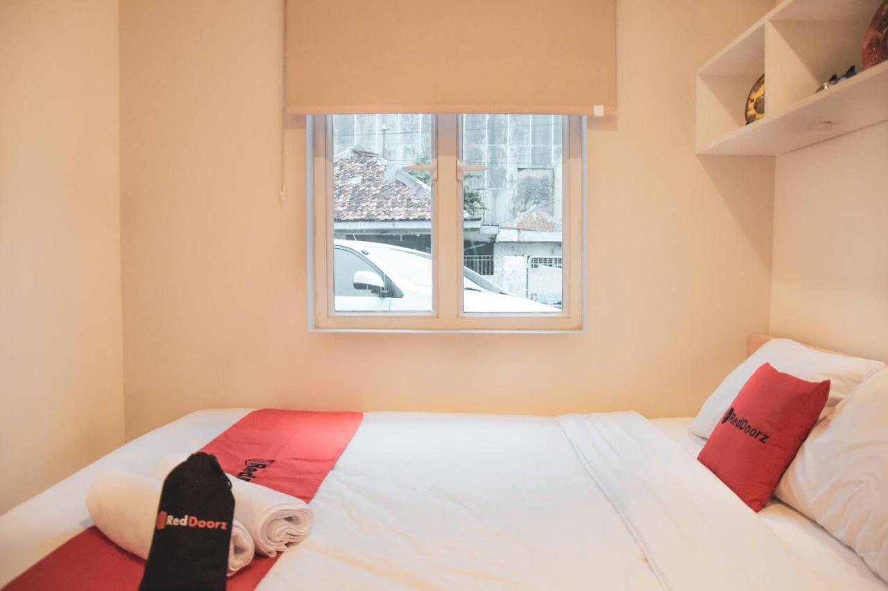 Reddoorz Plus Syariah Near Manggarai Station 3 Jakarta