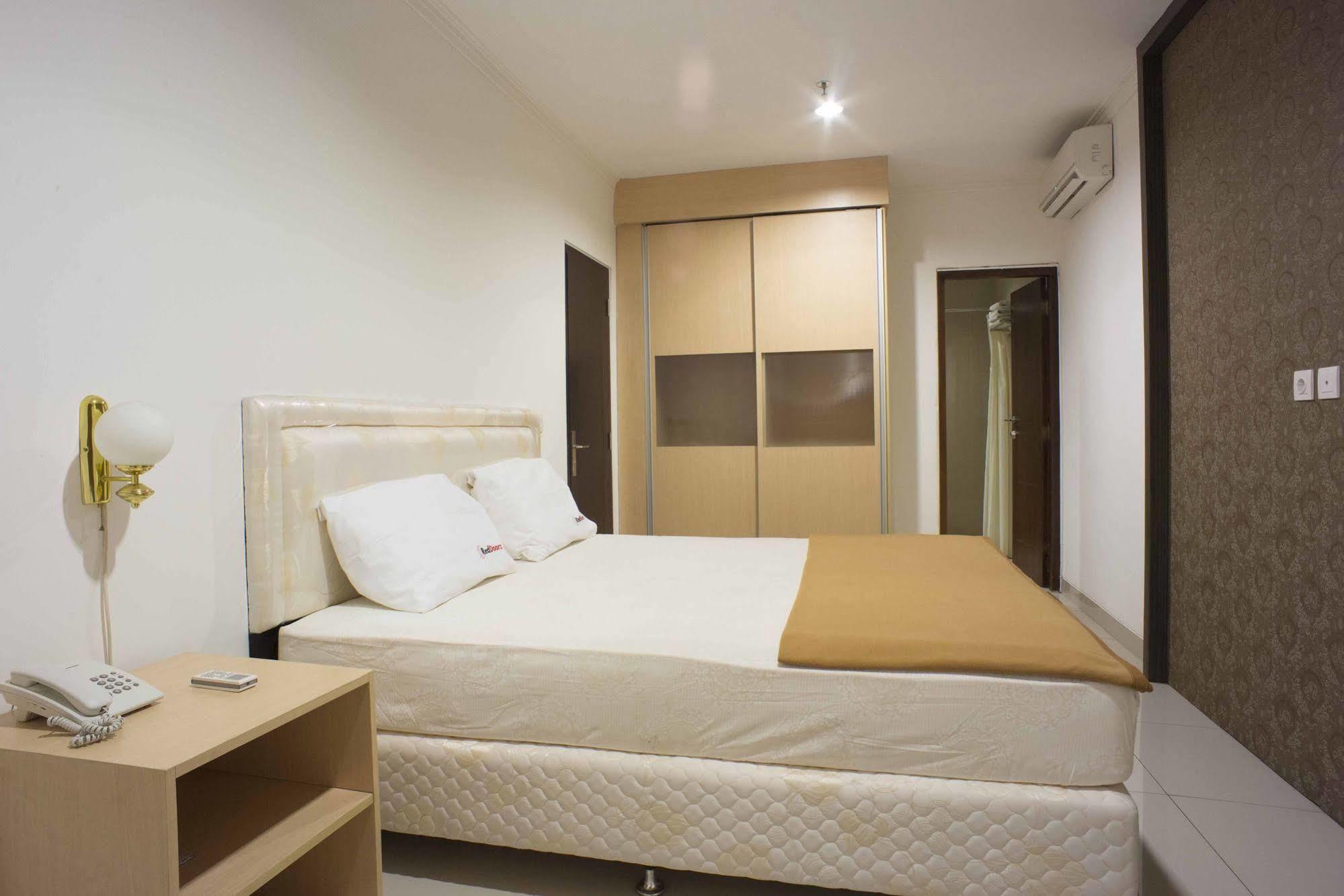 Reddoorz @ Gunung Sahari Hotel Jakarta