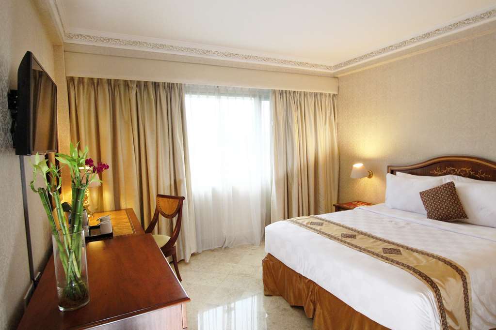 Hotel Ambhara Jakarta