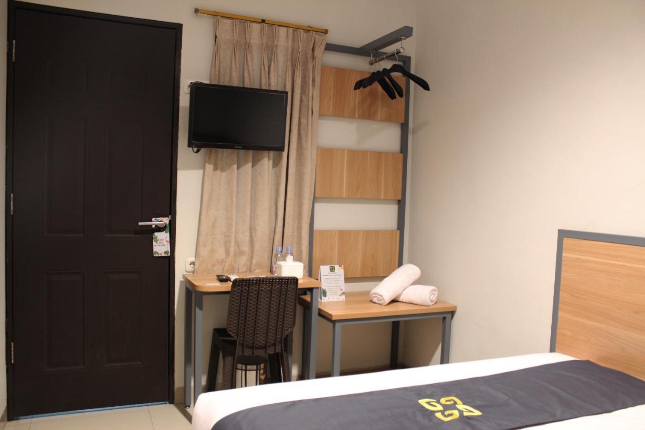 Ghurfati Mangga Besar Hotel *