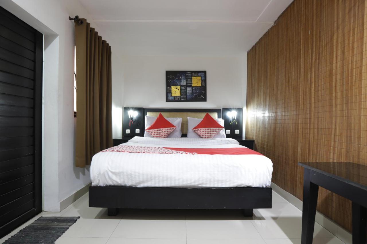 Oyo 161 Dc Utan Kayu Hotel Jakarta