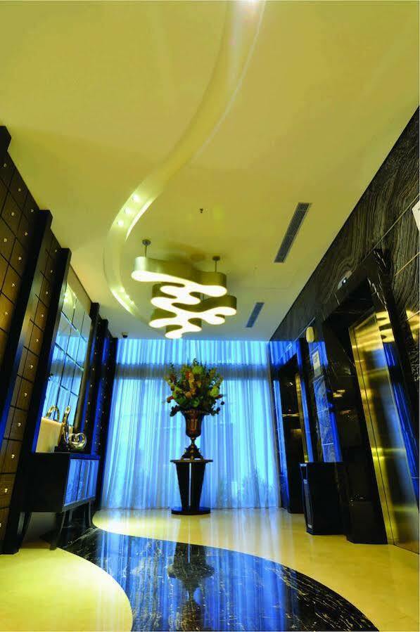 Gp Mega Kuningan Hotel 3*