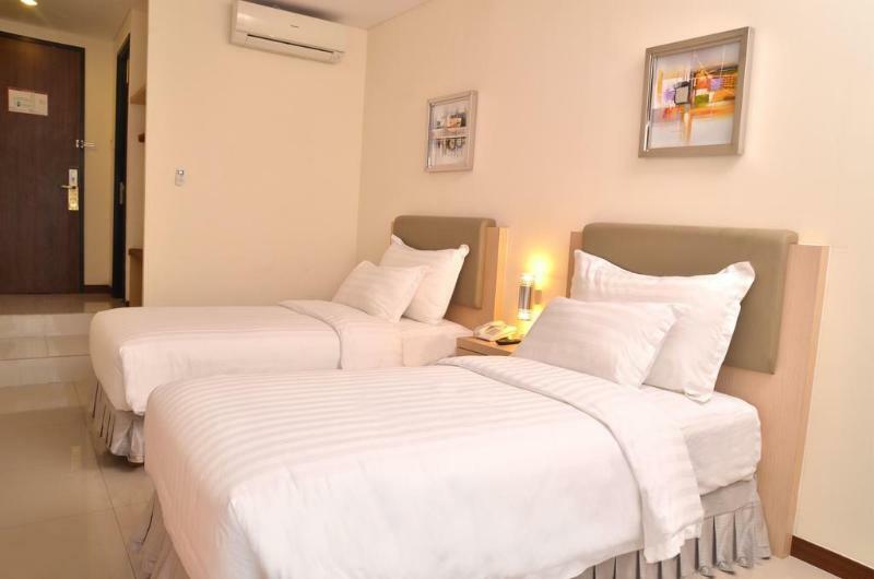 Hotel D'primahotel Airport 2