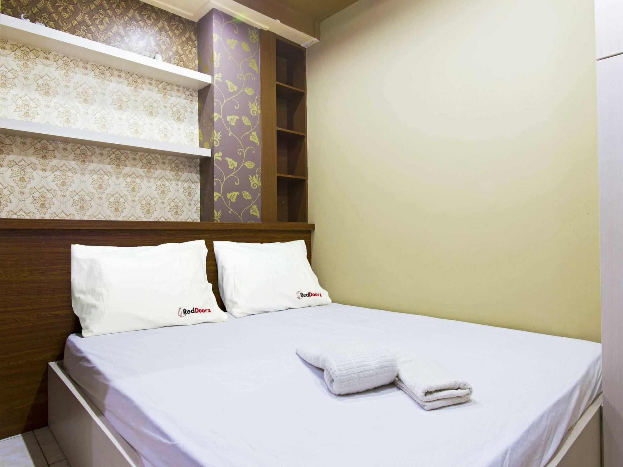 Guest house Reddoorz @ Tebet Asem Baris Jakarta