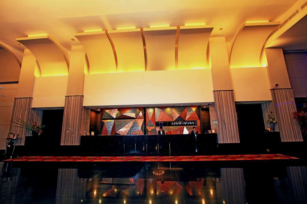 Manhattan Hotel Jakarta 5*