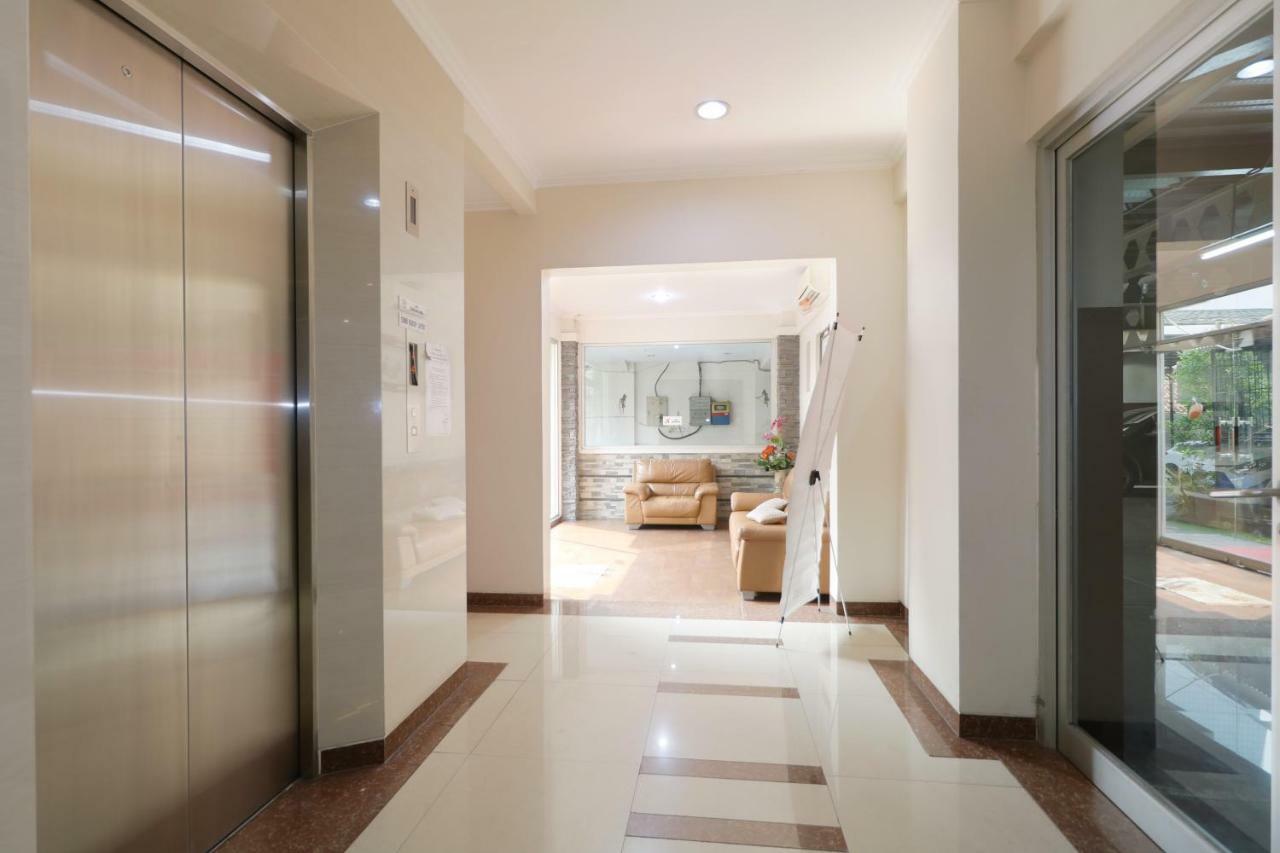 Clover Guest house *
