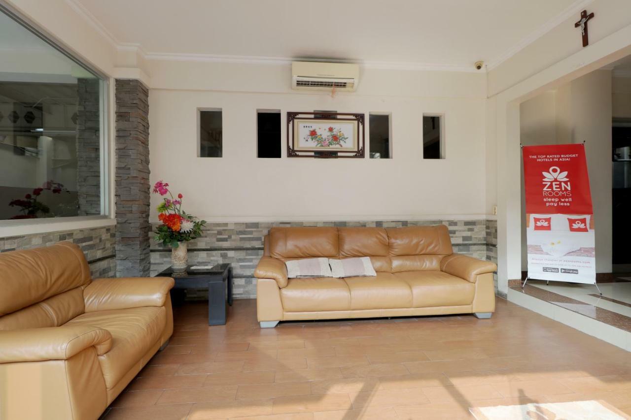Guest house Clover Jakarta