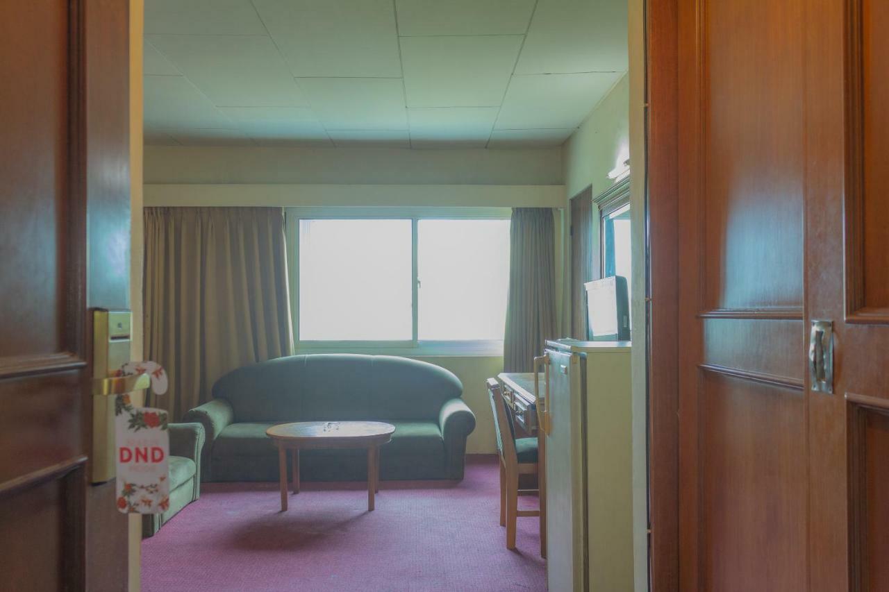 Collection O 7 Melawai Hotel