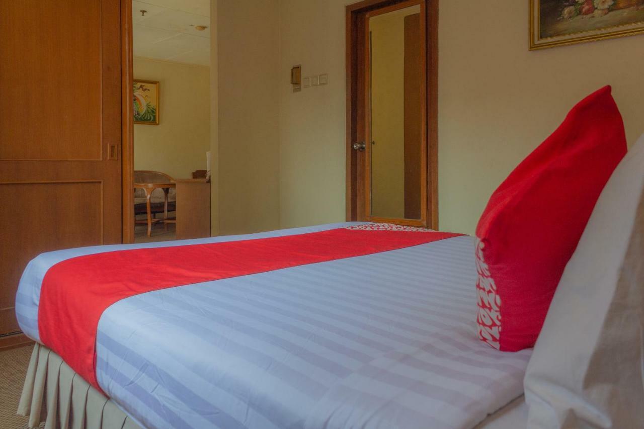 Collection O 7 Melawai Hotel