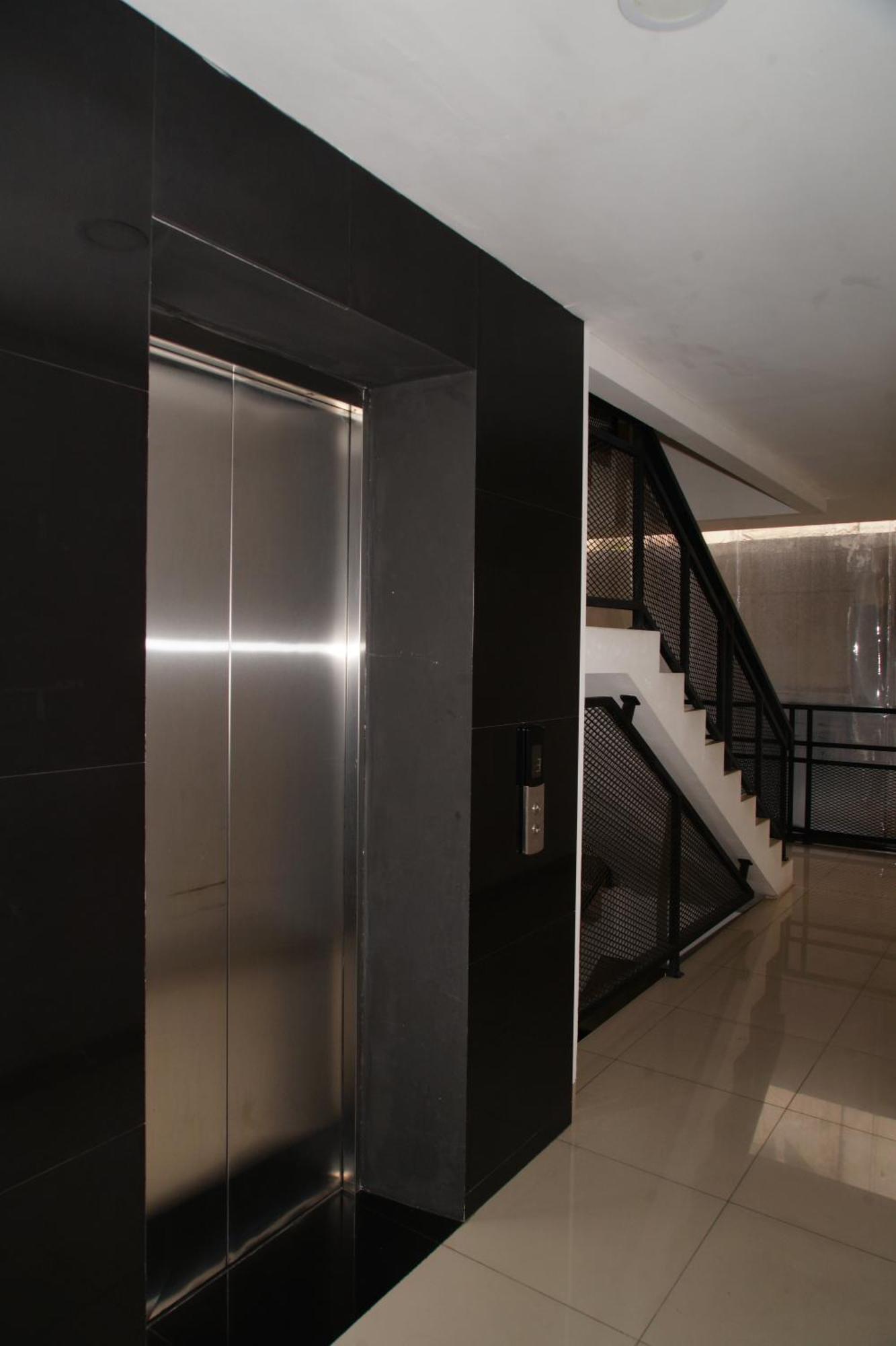 Hotel T63 By Shm