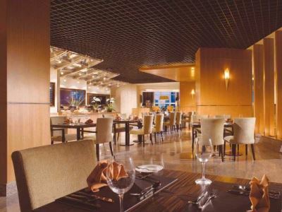 Oakwood Premier Cozmo 5*