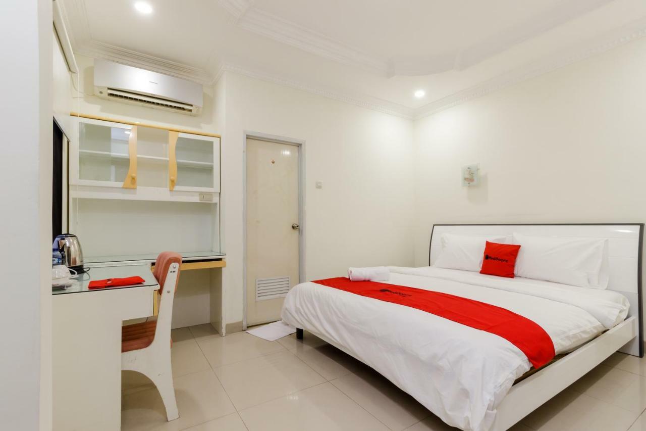 Reddoorz Syariah Near Mall Artha Gading