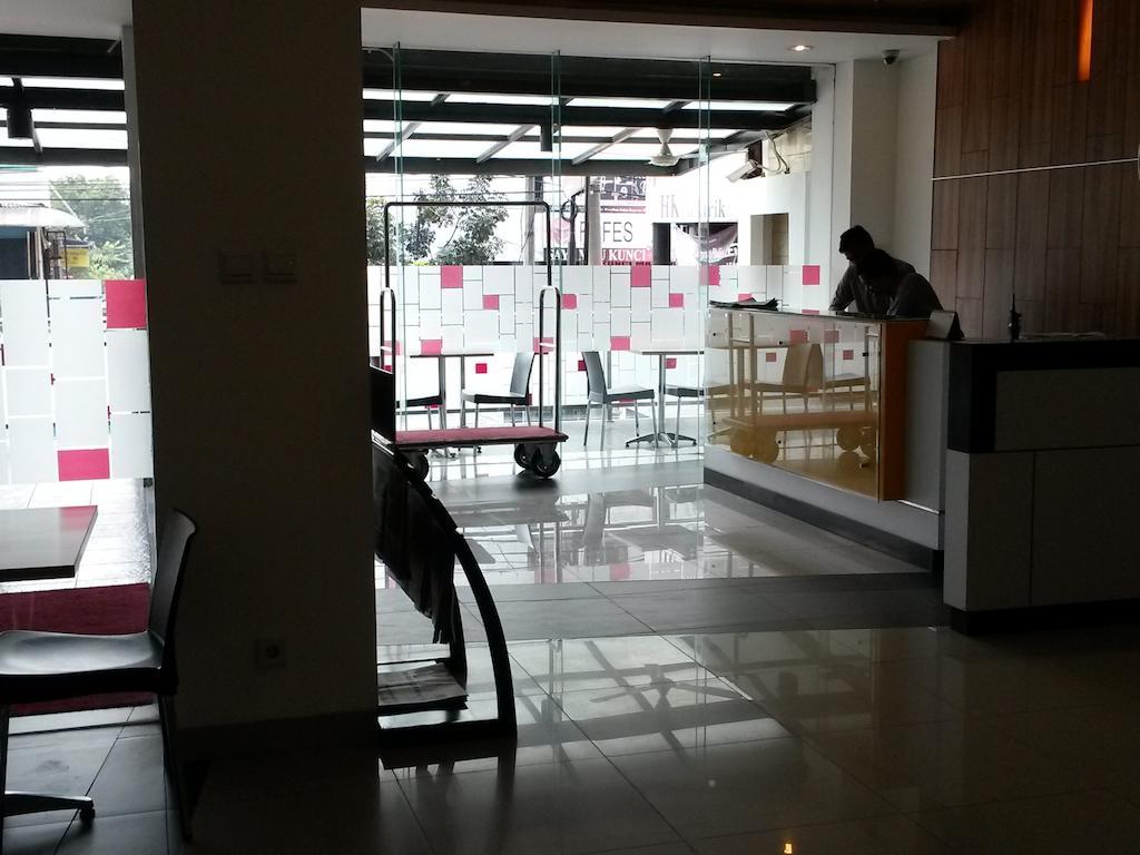 Khách sạn Amaris Panglima Polim 2 2*