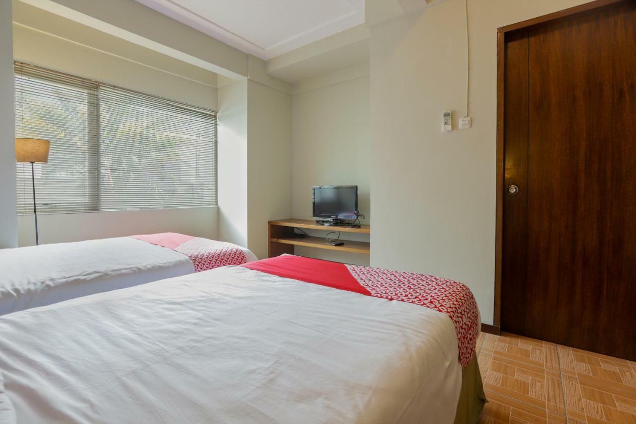 Hotel Oyo 651 Casamora Cilandak Syariah 2*