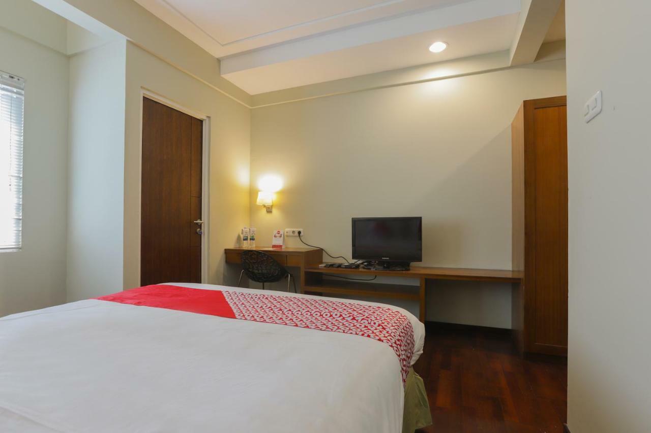 Hotel Oyo 651 Casamora Cilandak Syariah