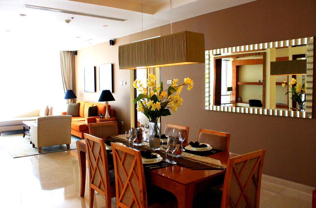 Oakwood Premier Cozmo 5*