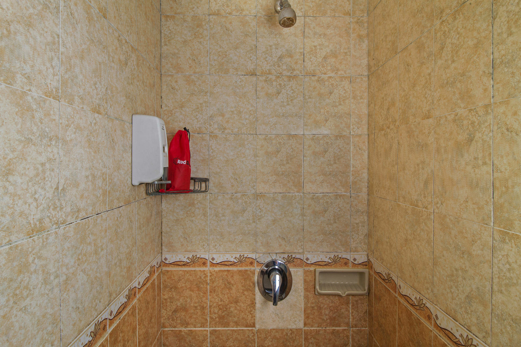 Reddoorz Premium @ Thamrin Kebon Sirih Hotel