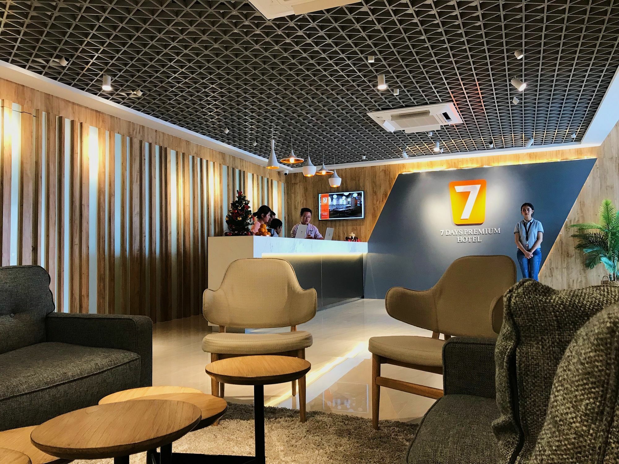 Juno Jatinegara Hotel