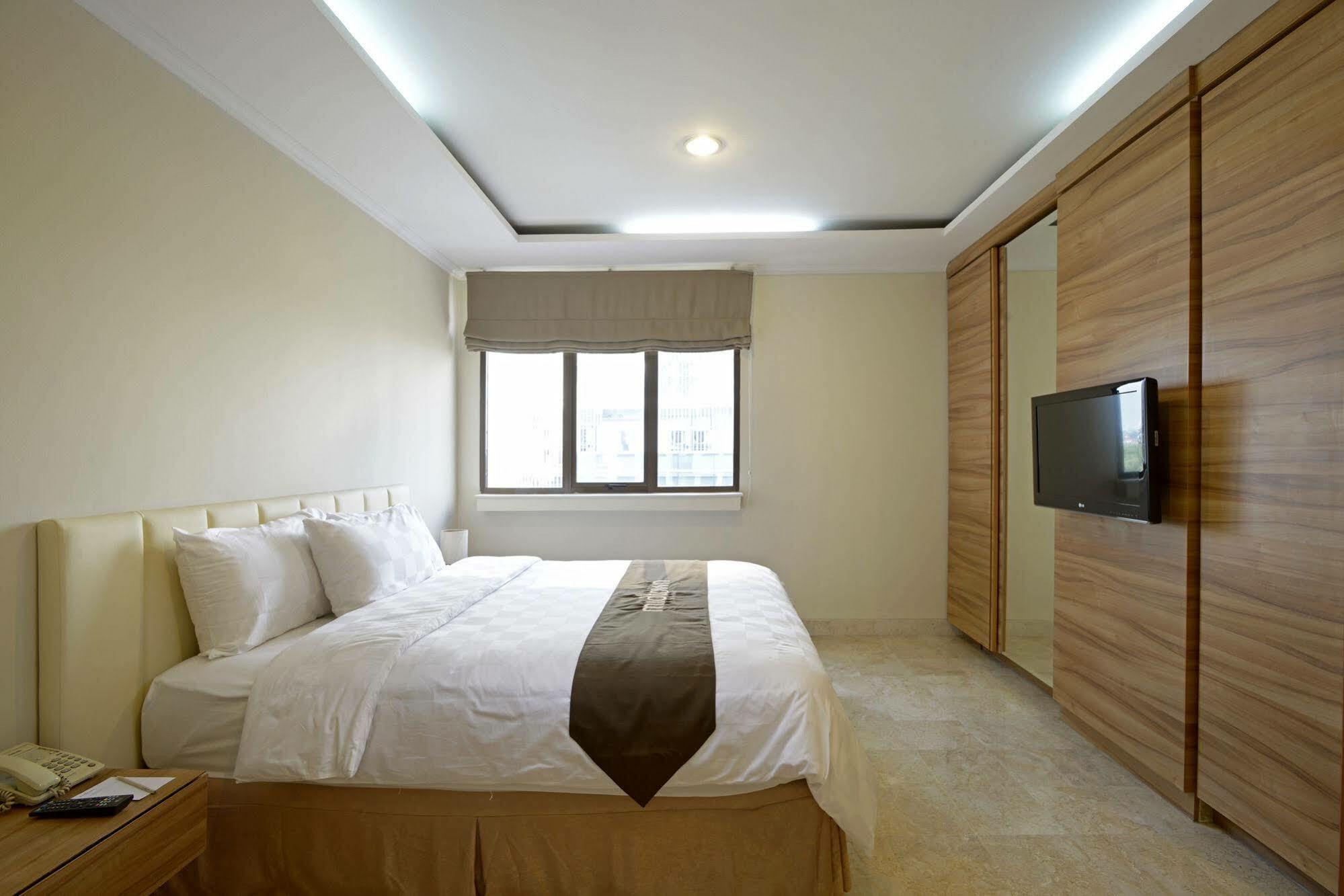 Midtown Simatupang Hotel 4*