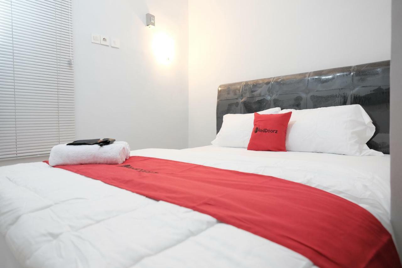 Reddoorz Syariah Near Siloam Hospital Kebon Jeruk Guest house