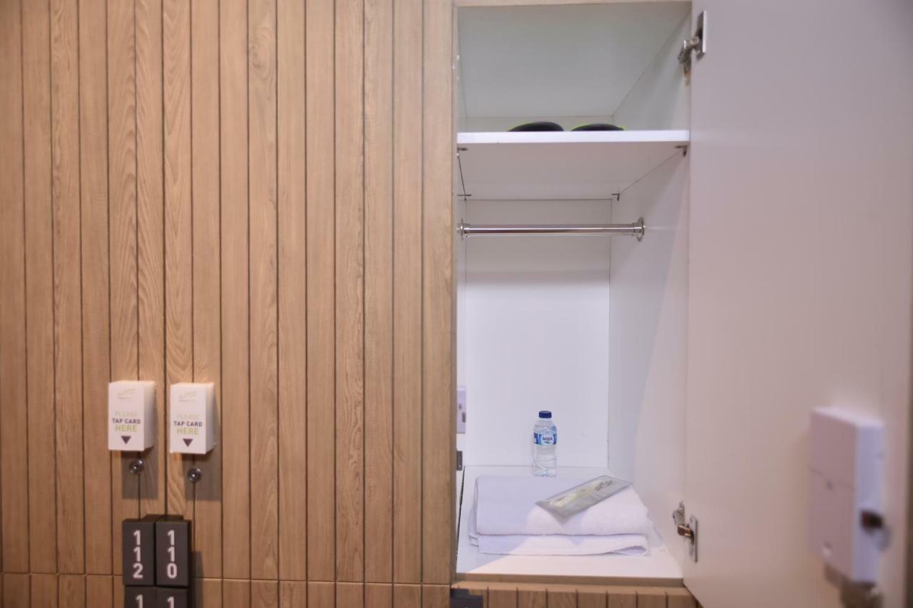 Hotel Whiz Capsule Thamrin Jakarta