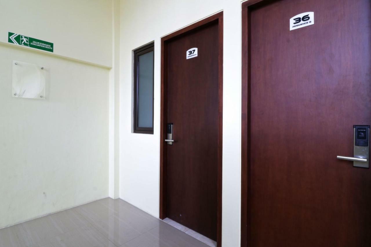 6 Jakarta