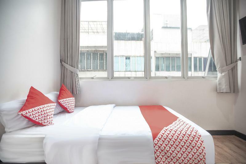 Oyo 127 W Hotel