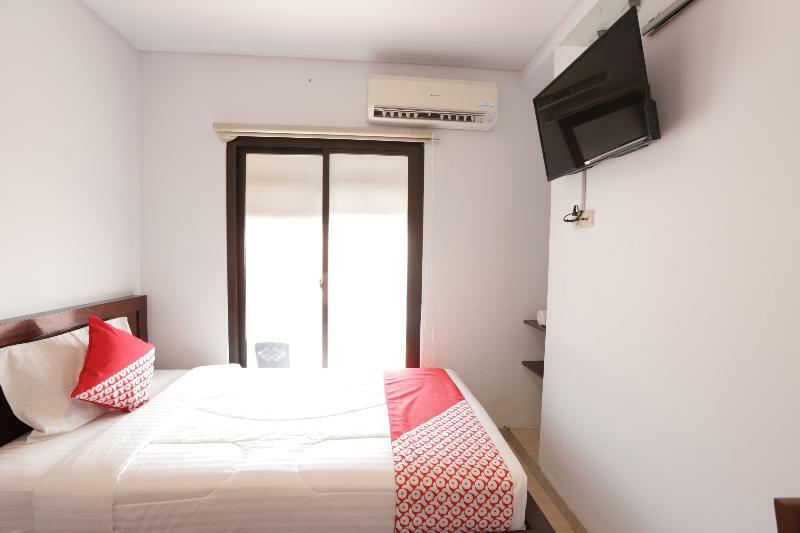 Oyo 245 Juana 21 Hotel 2*