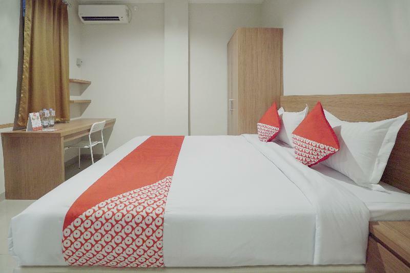 Oyo 415 The Kartini 8 Hotel