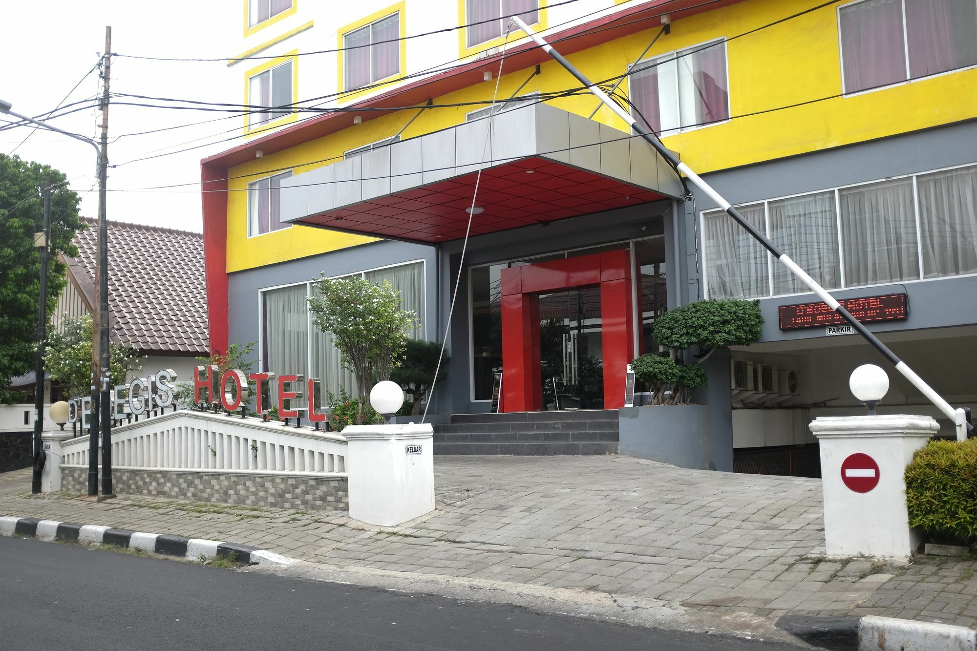 Reddoorz Near Senen Hotel