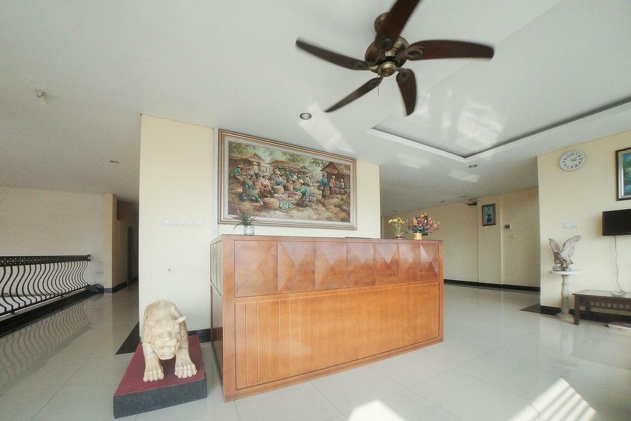 Guest house Reddoorz Near Pramuka Square Mall Jakarta