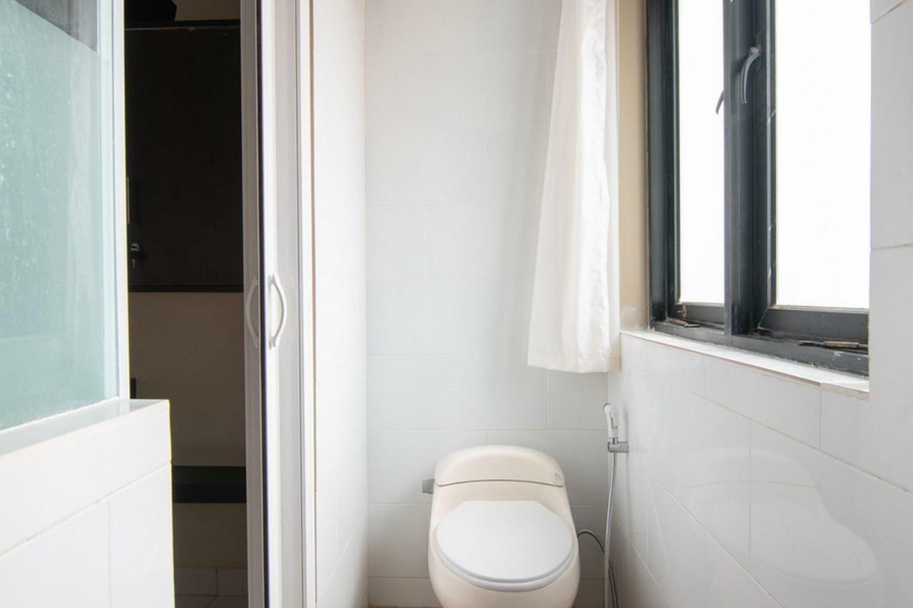 Reddoorz Near Hayam Wuruk 2 Guest house Jakarta