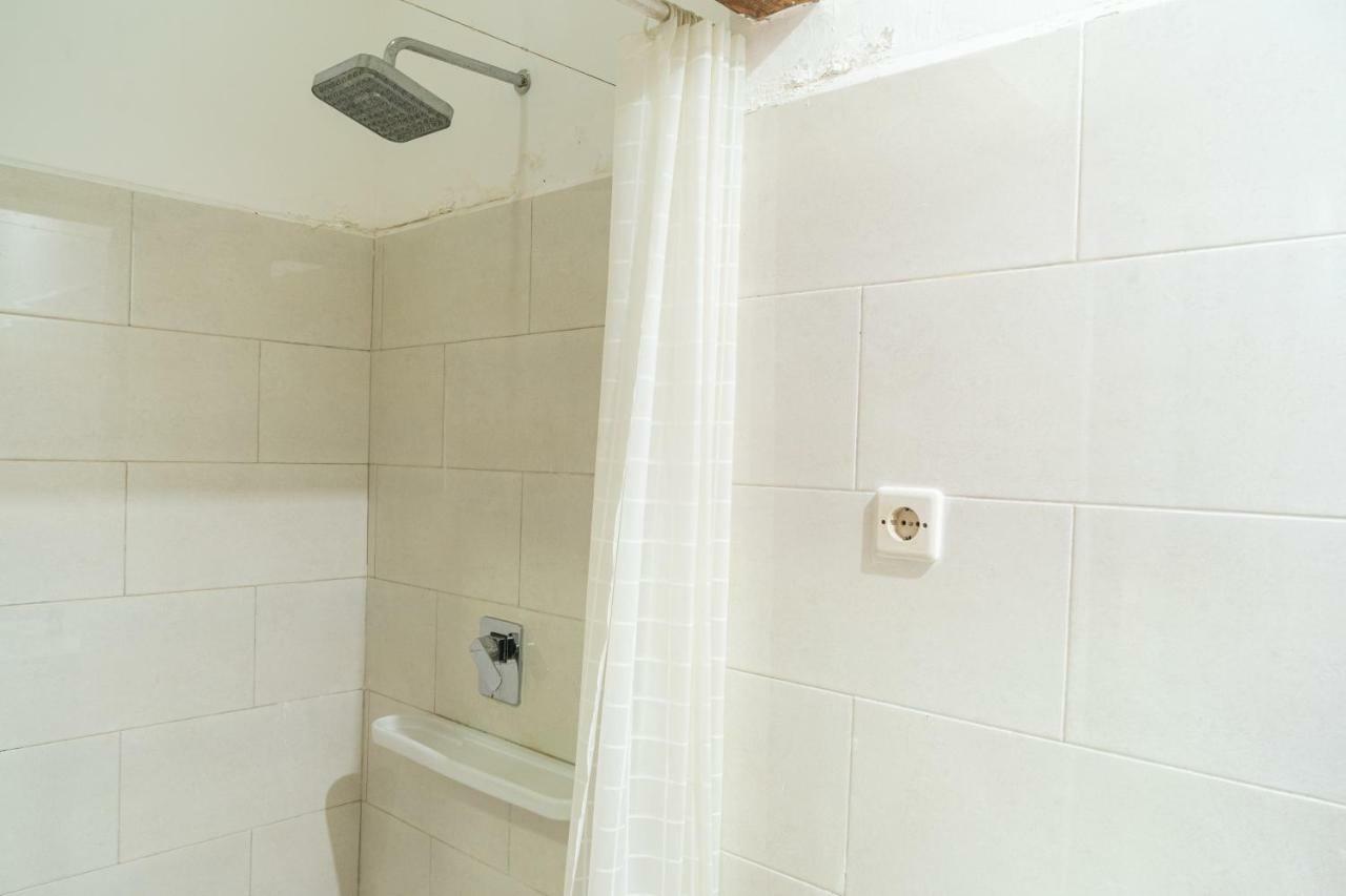 R Guest house