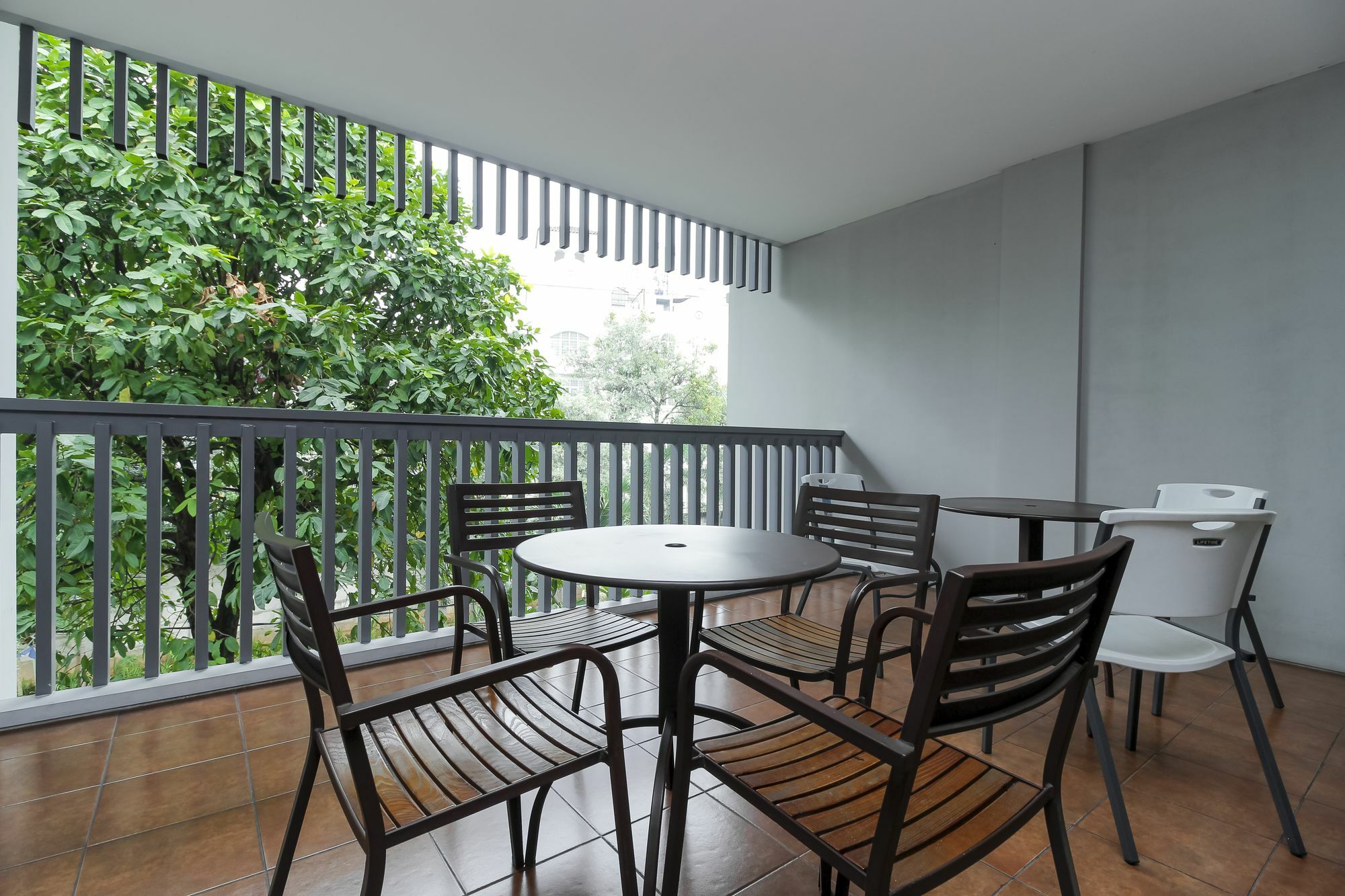 Reddoorz @ Patal Senayan 4 2*