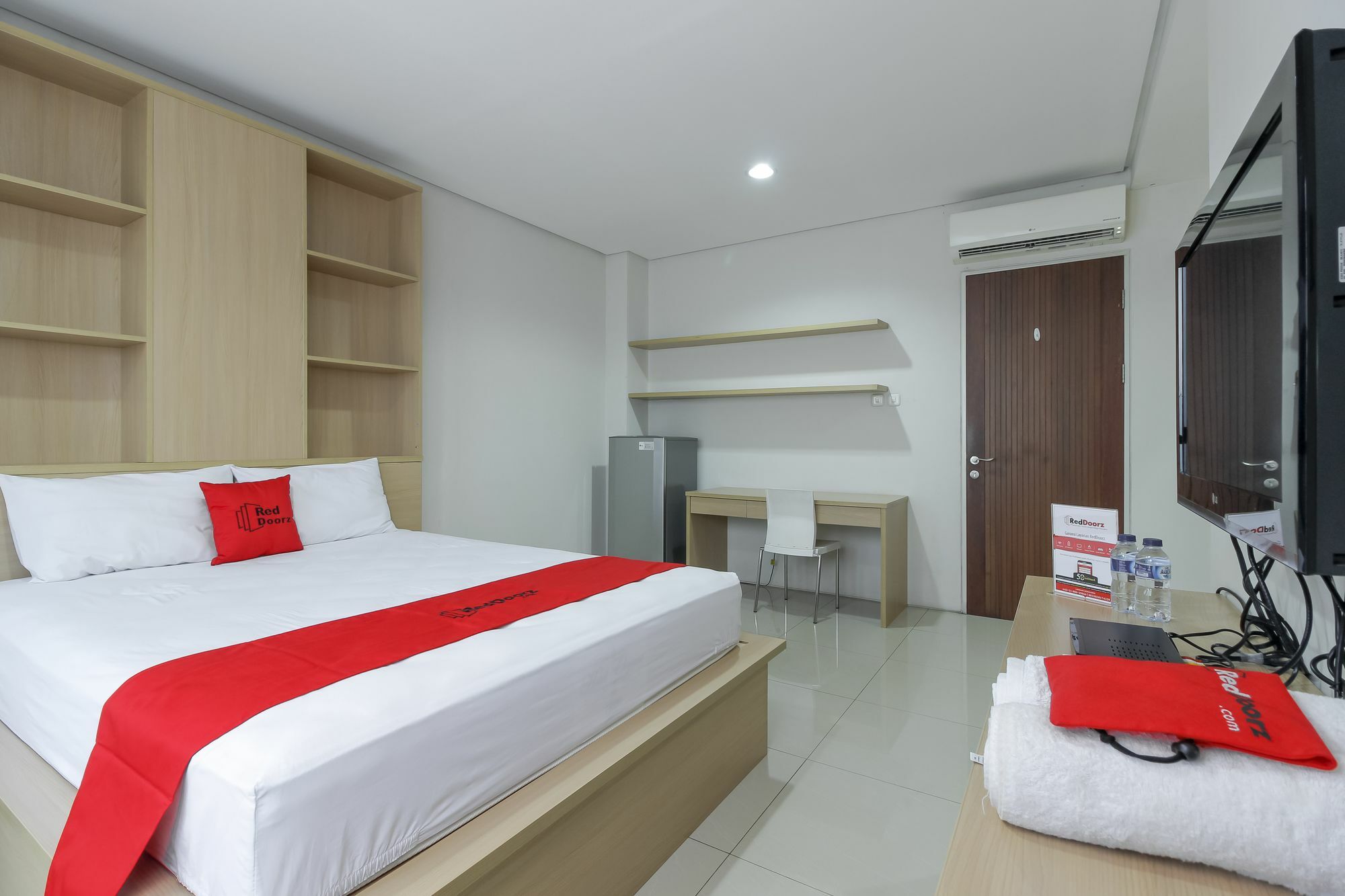Reddoorz @ Patal Senayan 4 Jakarta