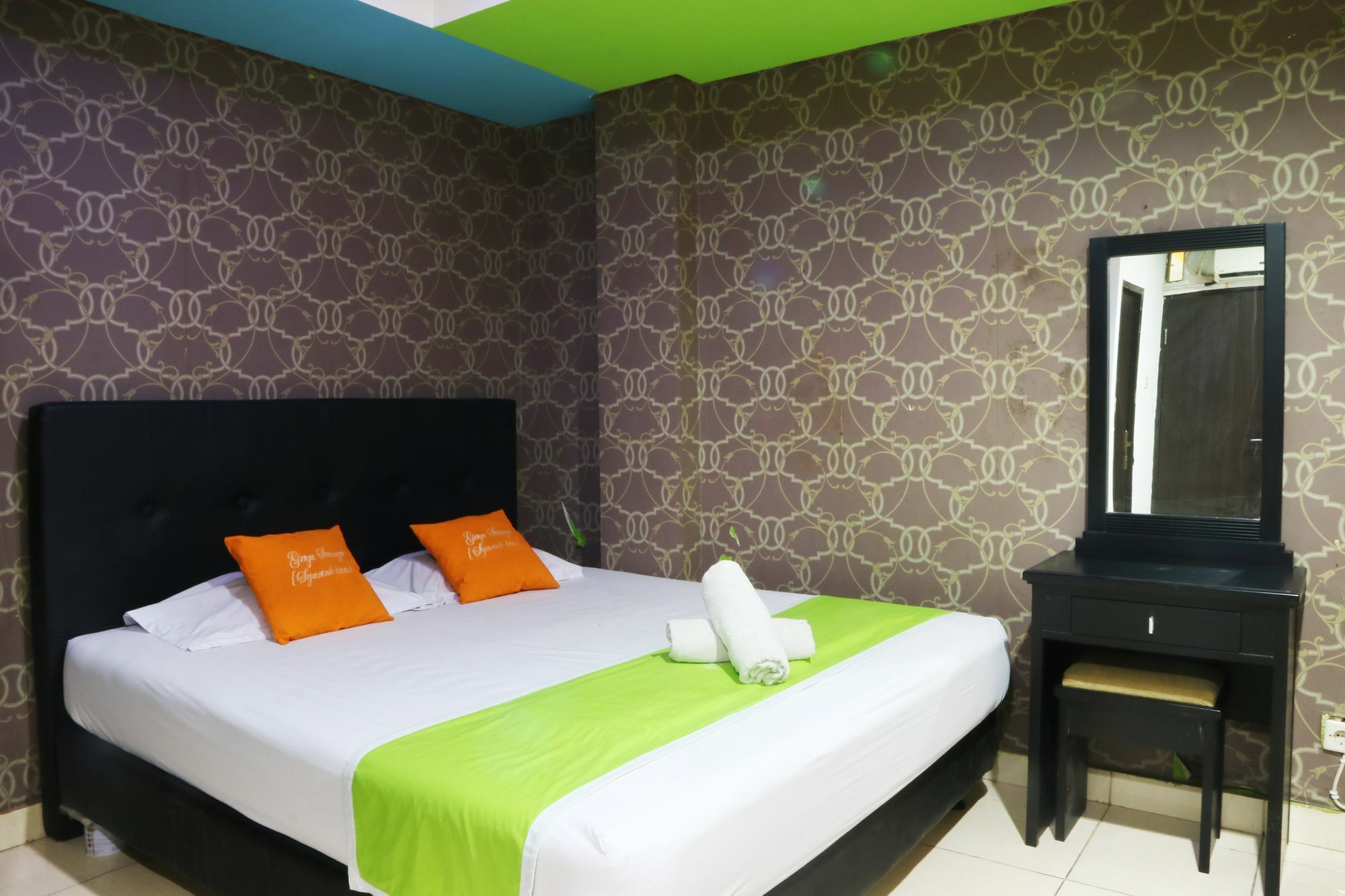 Seungit Syariah Tebet Mitra Reddoorz Guest house Jakarta