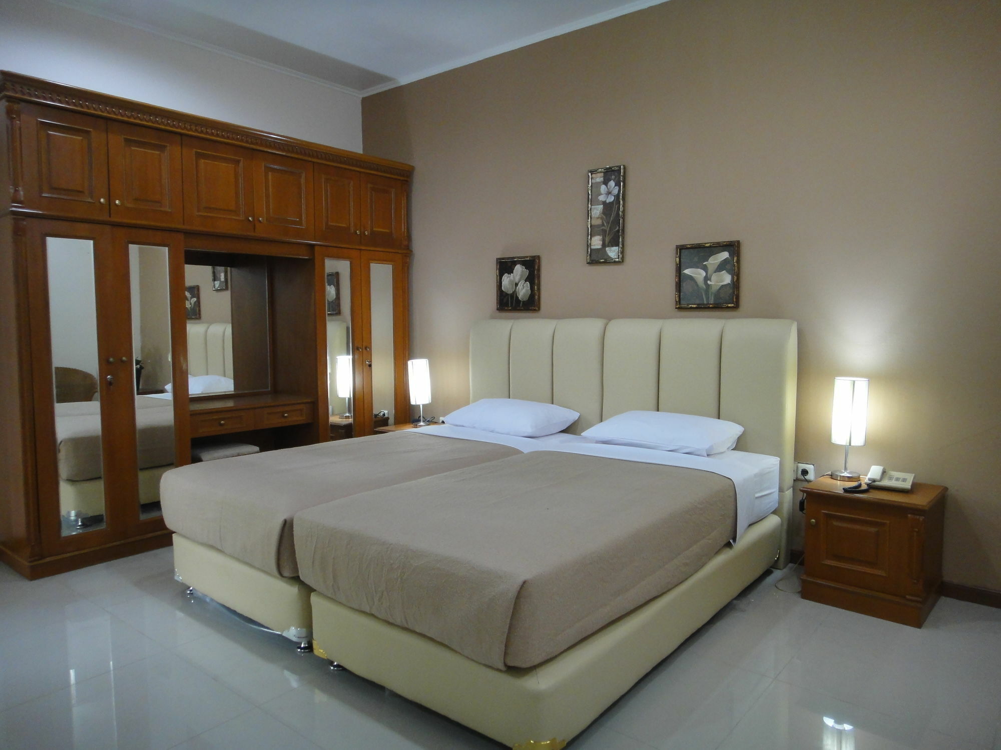 Gondia Guest house 3*