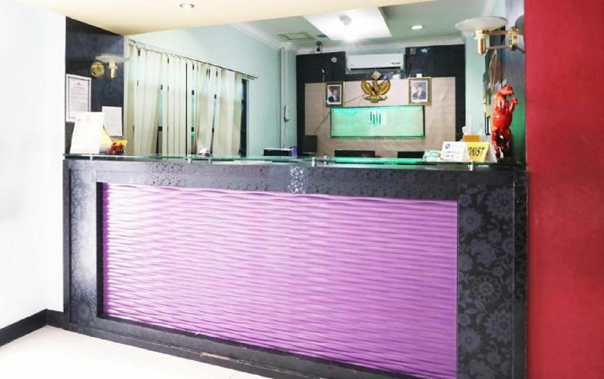 Zuzu Hollywood Hotel