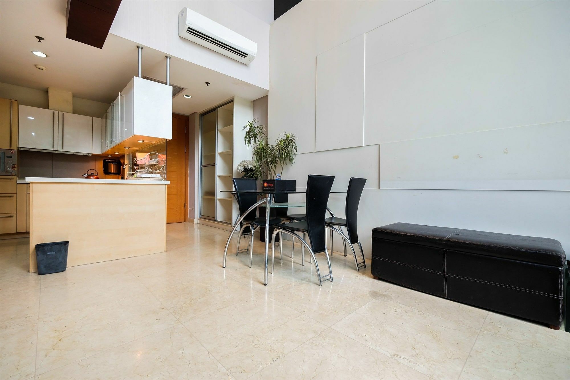 Loft 2 Bedrooms At The Summit Kelapa Gading By Travelio * Jakarta