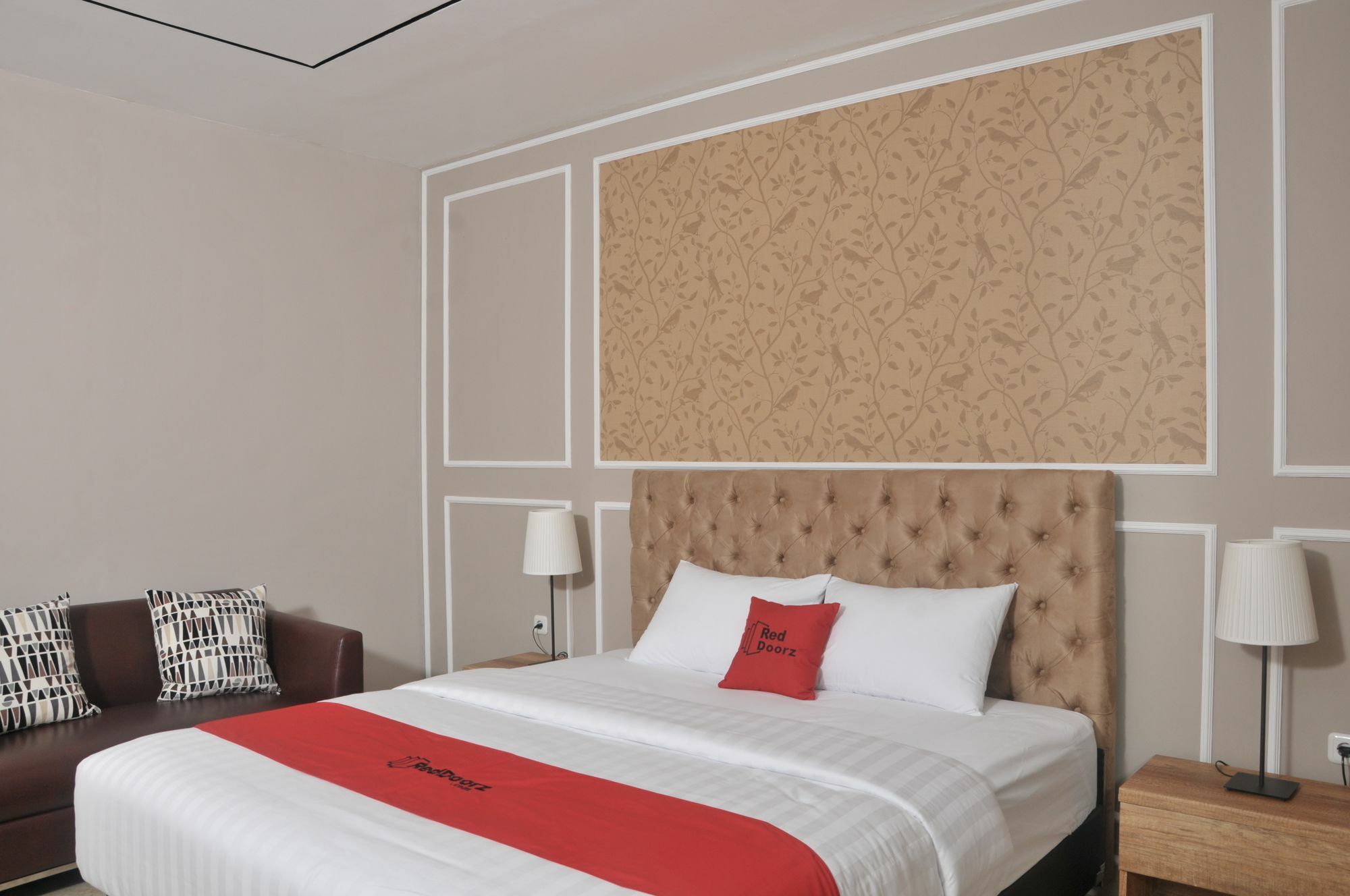 Reddoorz Premium Near Rs Indah