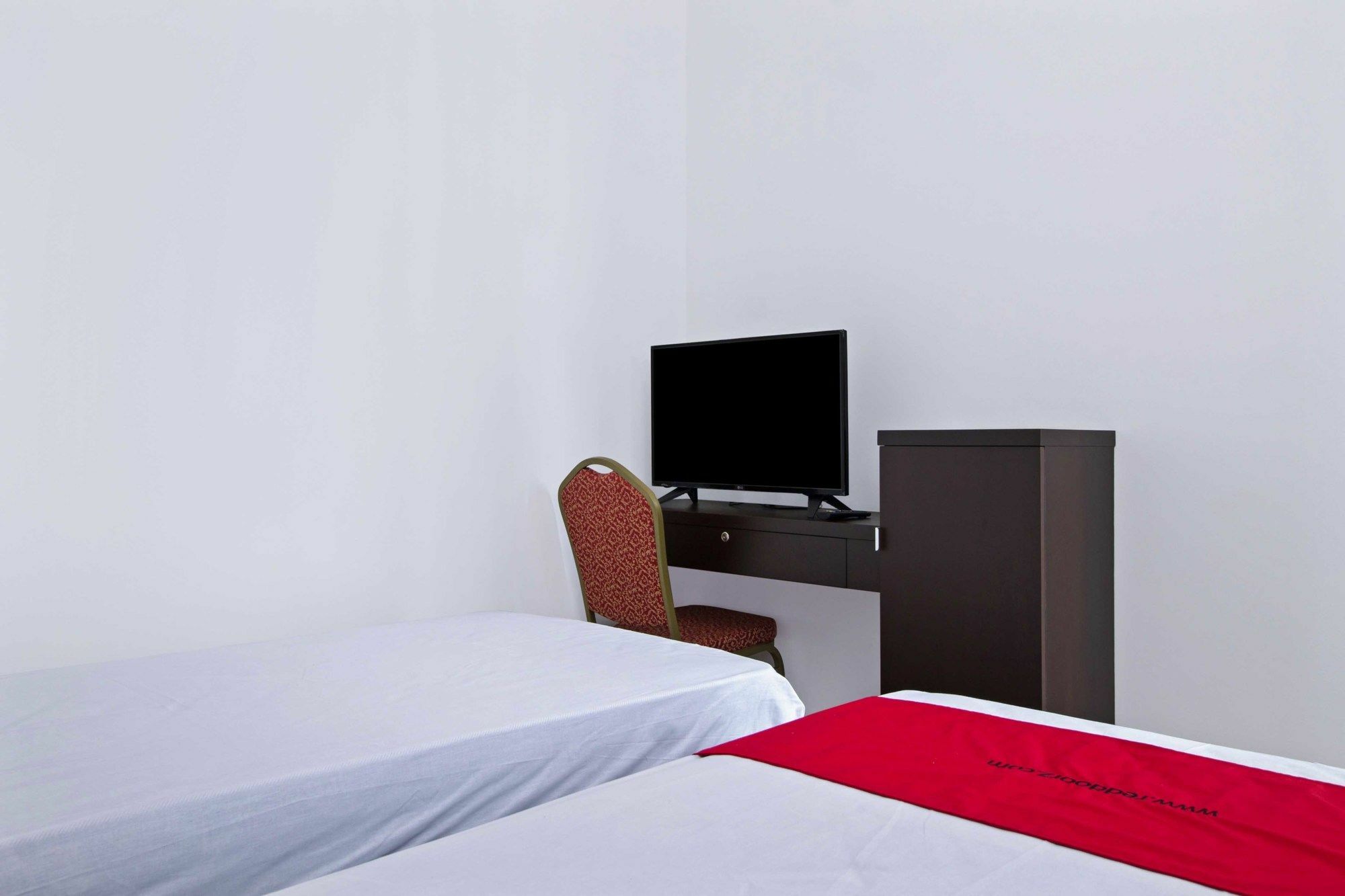 Reddoorz Near Plaza Indonesia Gasthof Jakarta