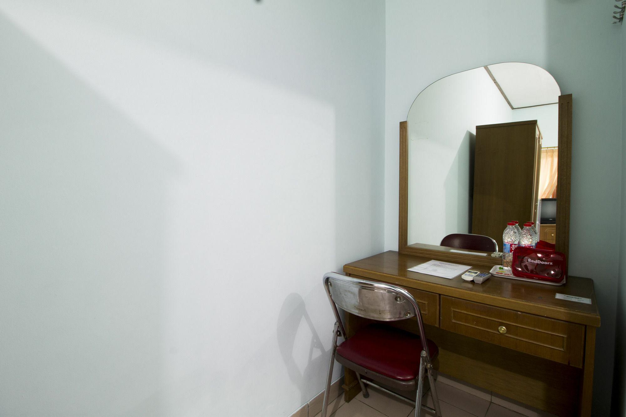 Guest house Reddoorz @ Karet Pedurenan 3