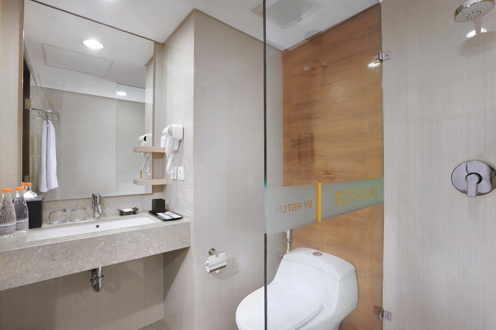 Harper Mt Haryono By Aston Hotel Jakarta