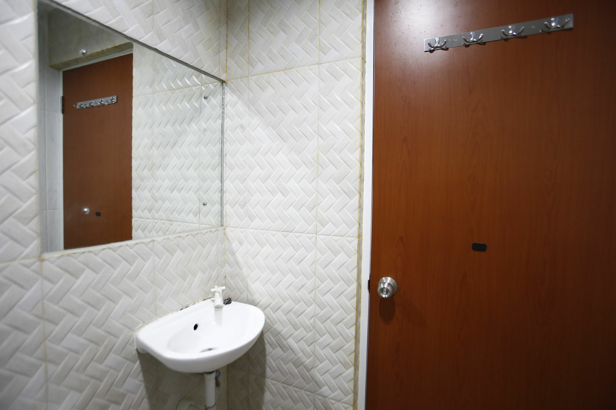 Nhà khách Reddoorz Near Cilandak Town Square