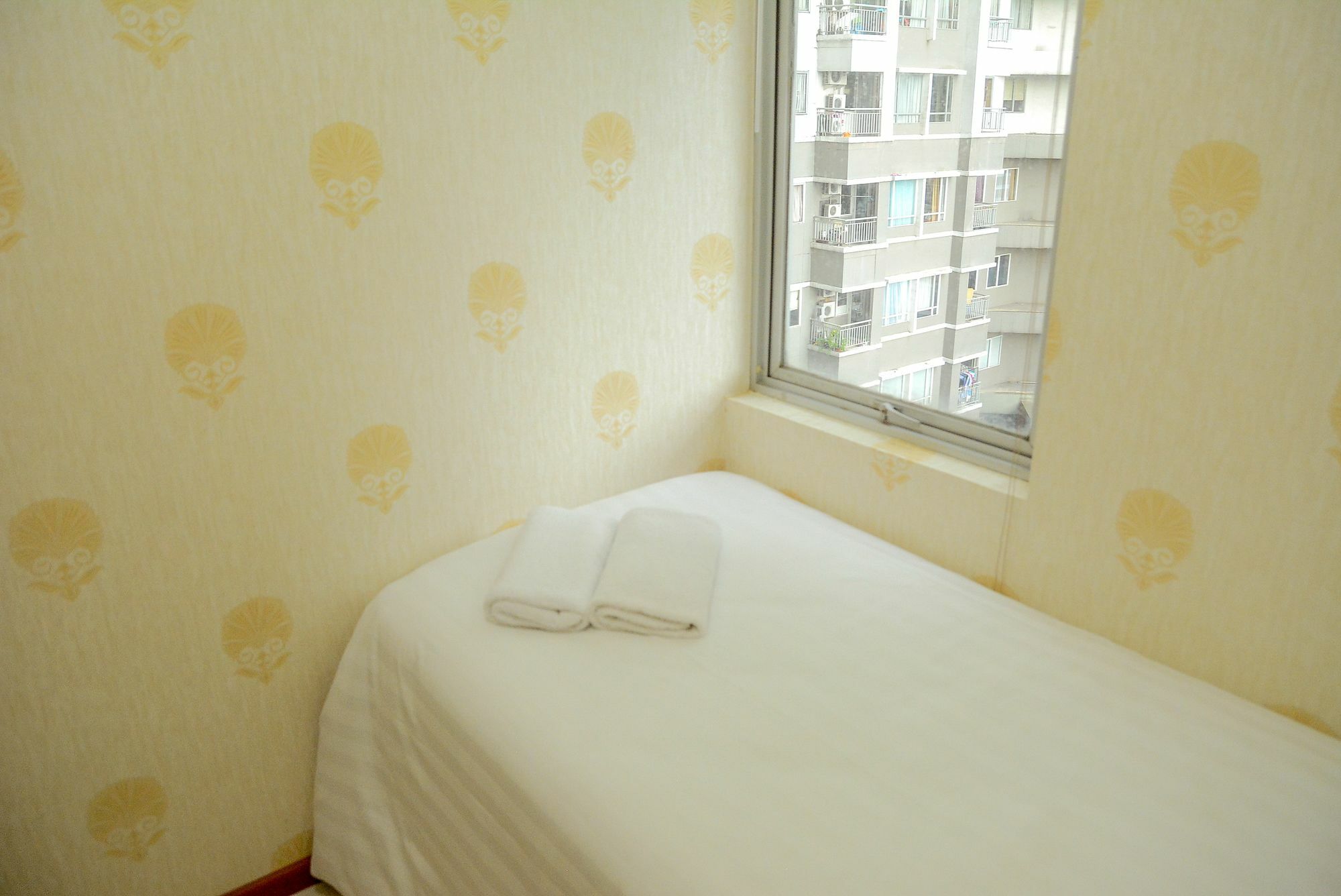 Apartment 2 Bedroom Pool View Sudirman Park By Travelio