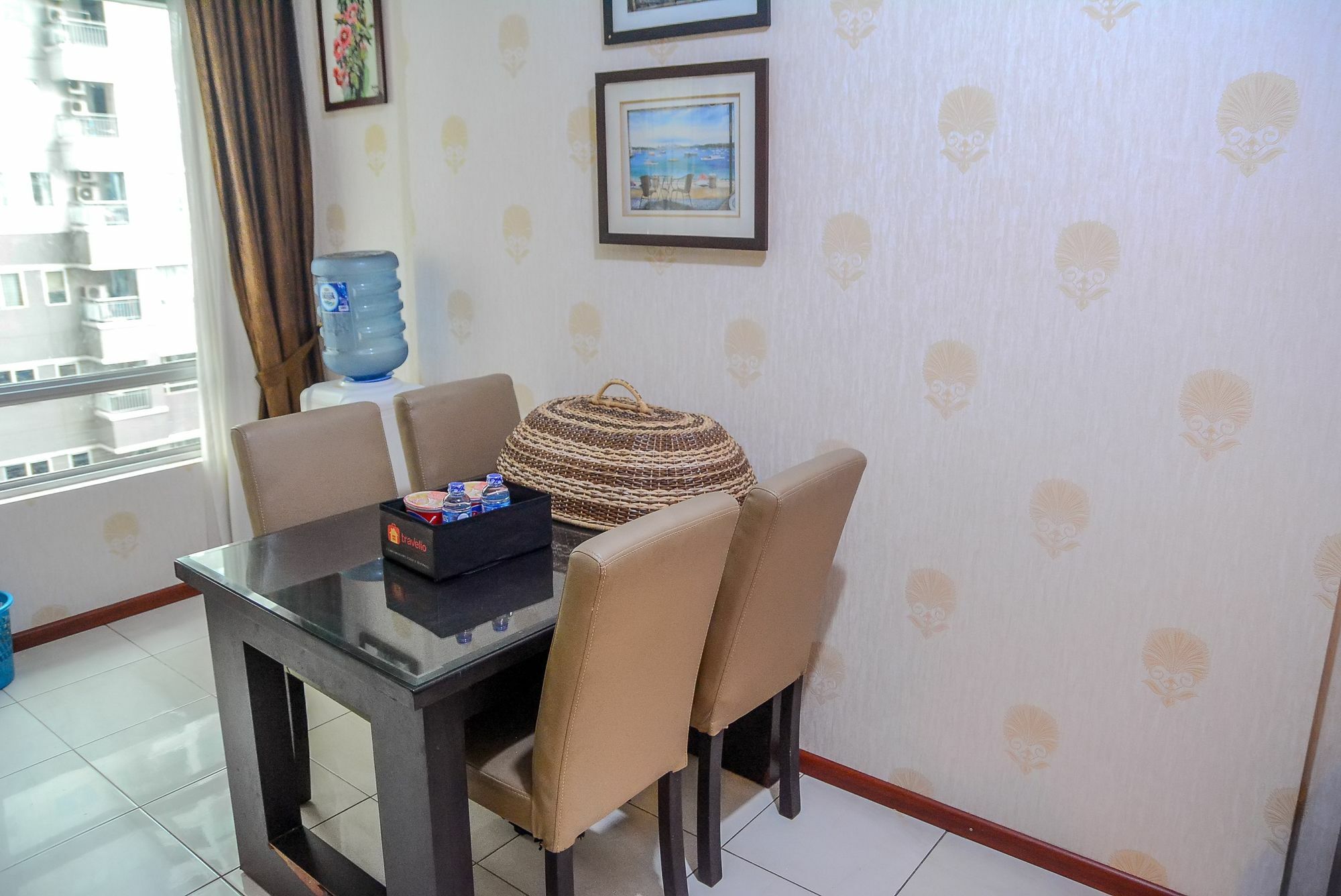 Apartment 2 Bedroom Pool View Sudirman Park By Travelio